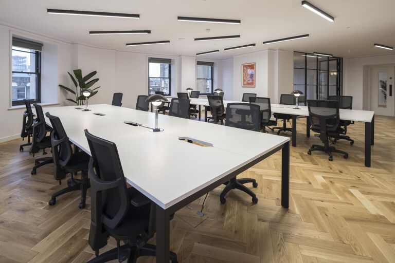 Office Space 89 Charterhouse Street - Image 3