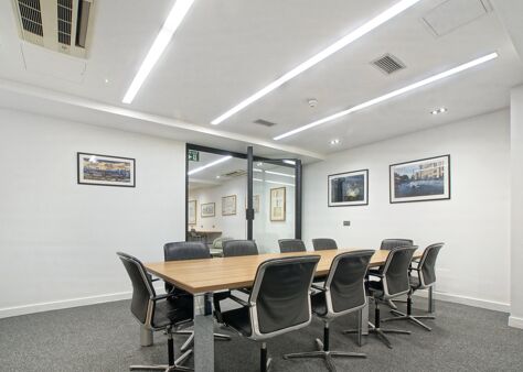 Office Space 5 St Bride Street  - Image 8