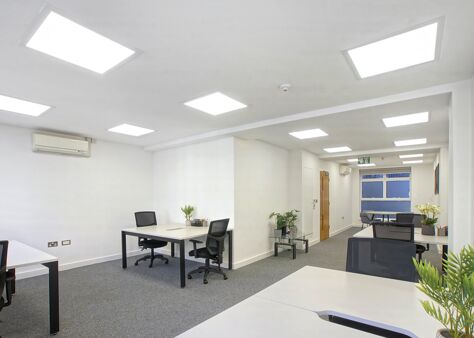 Office Space 5 St Bride Street  - Image 14
