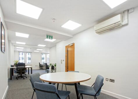 Office Space 5 St Bride Street  - Image 10