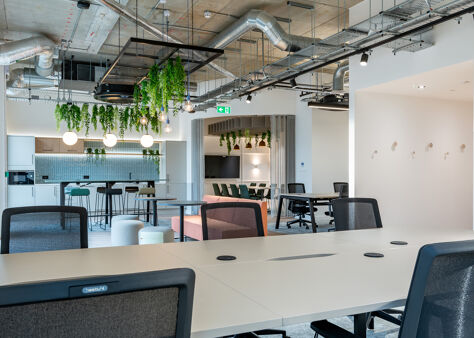 Office Space 27 Harper Road - Image 9