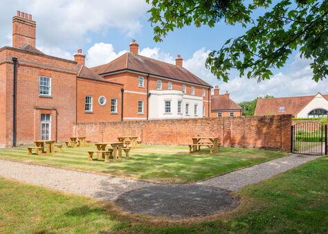 Office Space Thremhall Park  - Image 4