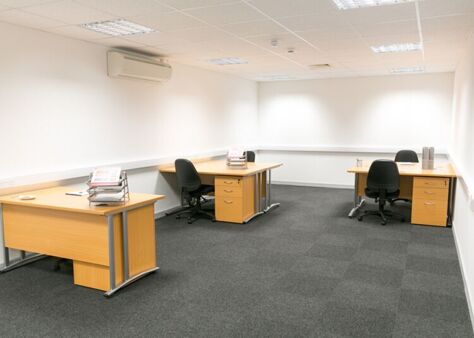 Office Space Pinnacle House - Image 3