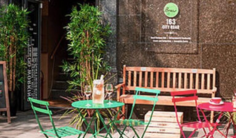 Office Space Eagle House - Image 4