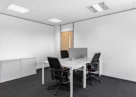 Office Space Potters Bar High Street - Image 7