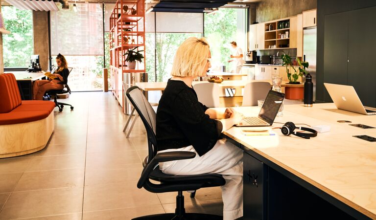 Office Space Plus X Brighton - Image 1