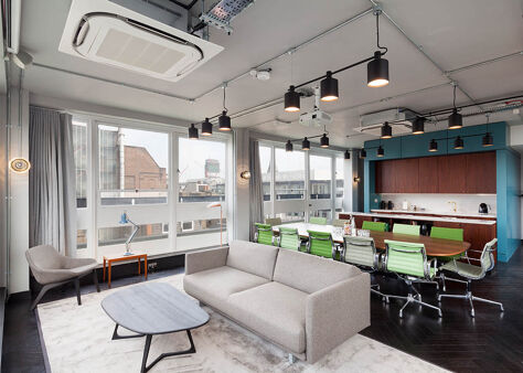 Image #5 of 2 Riding House Street