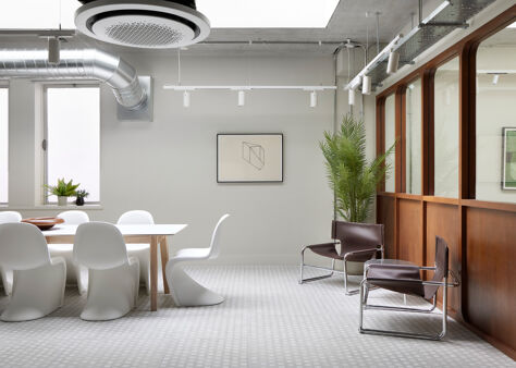 Office Space 45 Whitfield Street - Image 4