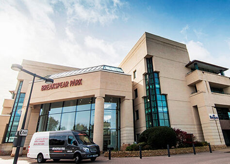 Office Space Breakspear Park - Image 1