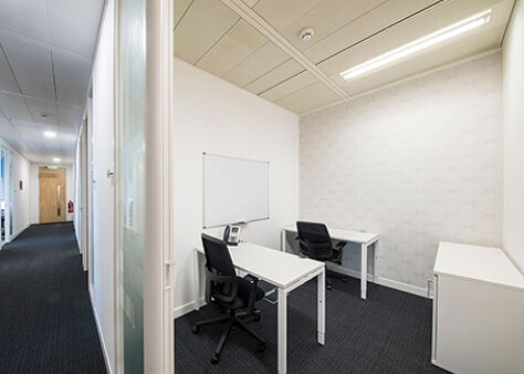 Office Space Breakspear Park - Image 9