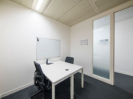 Office Space Breakspear Park - Image 7