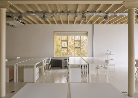 Office Space Studio Inn - Image 7