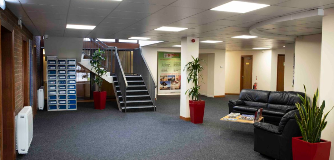 Office Space Castlecroft Business Centre - Image 2