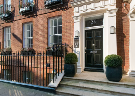Office Space 35 Grosvenor Street - Image 1