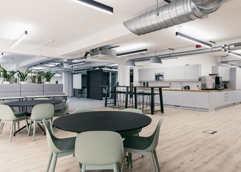 Office Space 15 Hatfields - Image 9