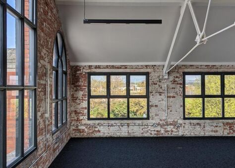 Office Space Collar Factory - Image 11