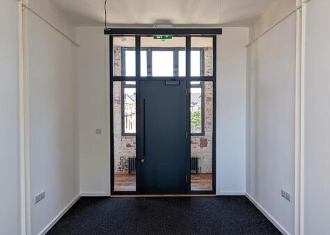 Office Space Collar Factory - Image 6