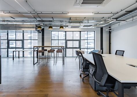 Office Space 61-67 Old Street - Image 7