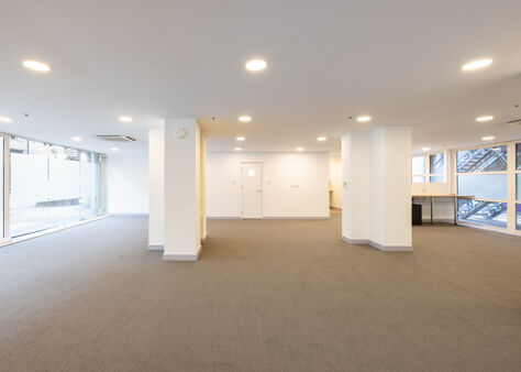 Office Space Knot House - Image 23