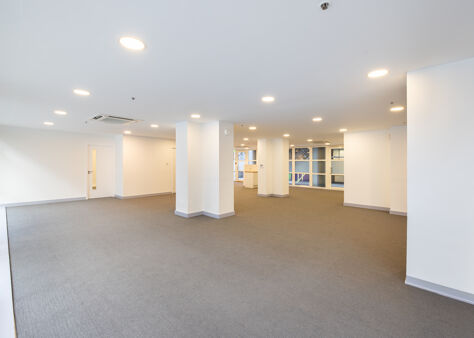 Office Space Knot House - Image 21