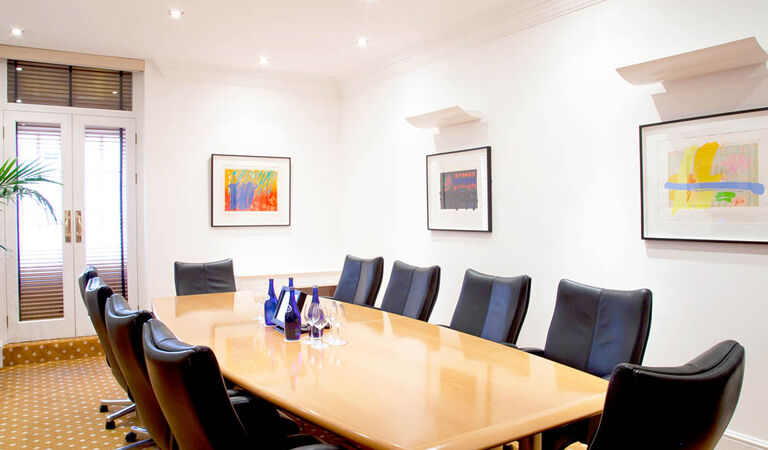 Image #3 of 17 Cavendish Square