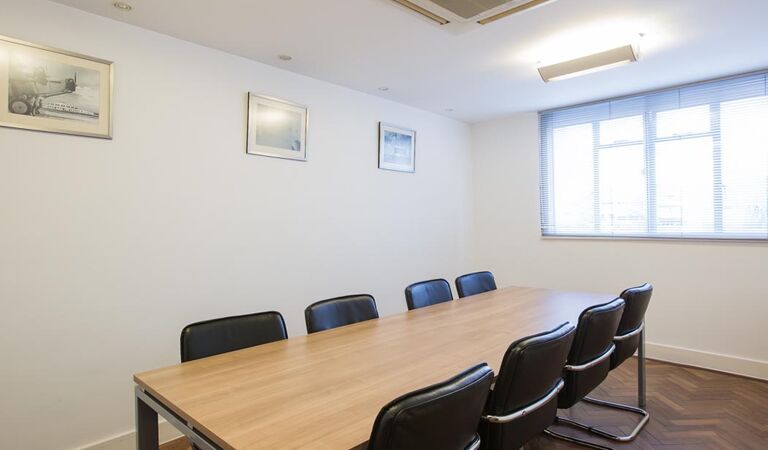 Image #4 of City Place, Gatwick