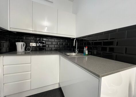 Office Space 15 Savile Row - Image 6