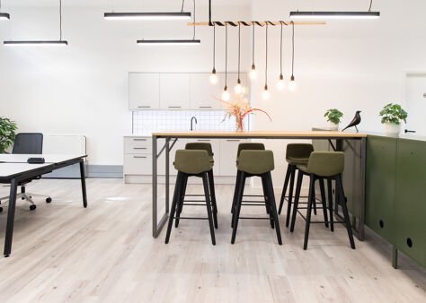 Office Space Hatchers Yard - Image 1