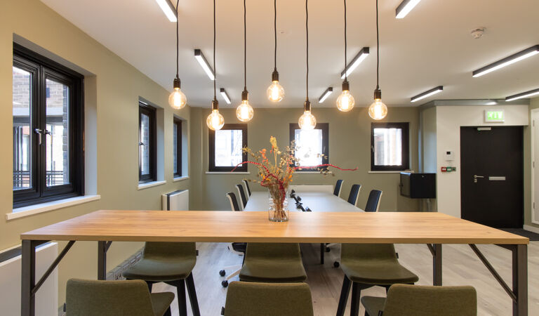 Office Space Hatchers Yard - Image 2