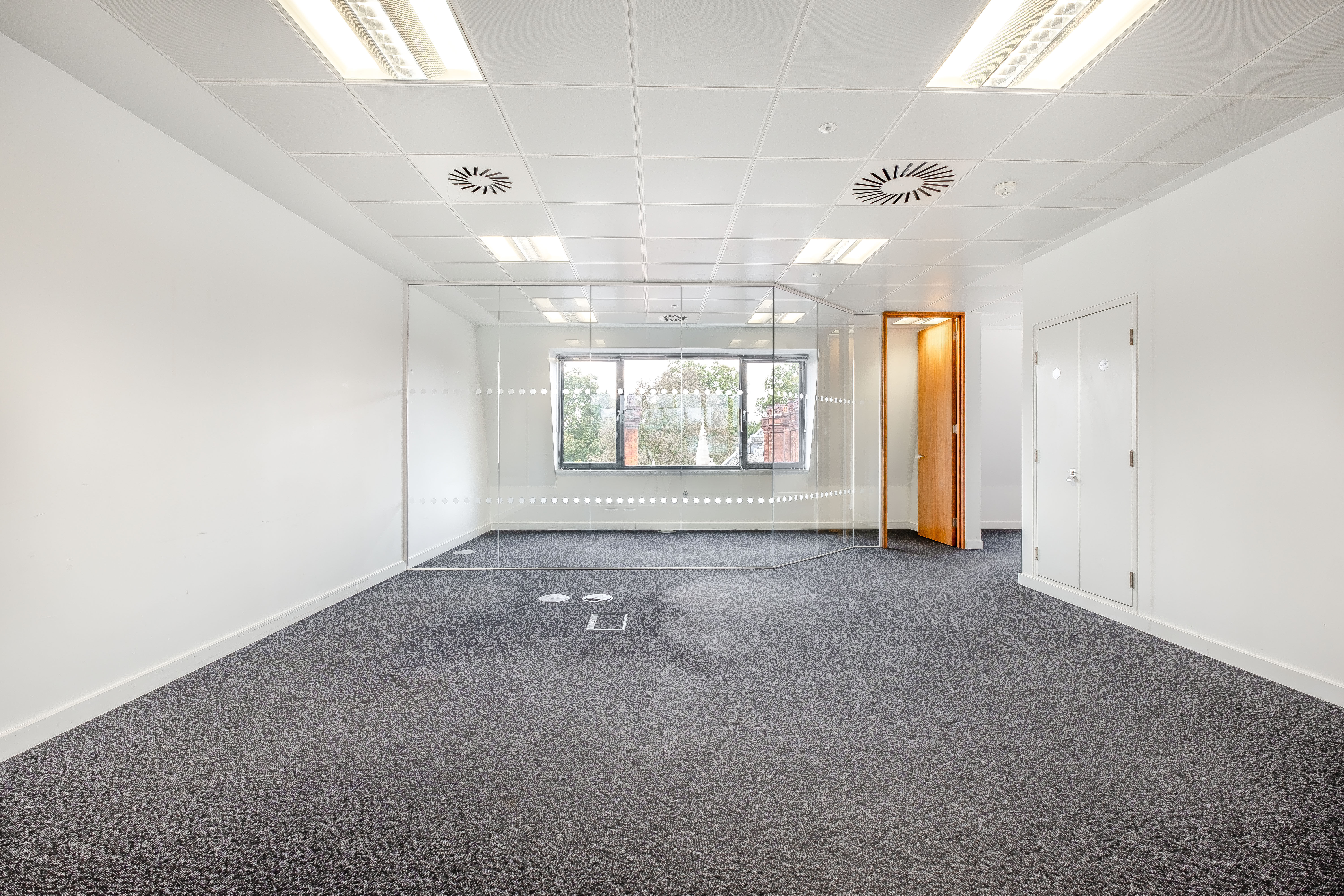 Office Space 46 Chancery Lane - Image 2