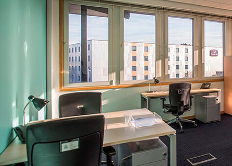 Office Space Bath Road - Image 4