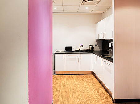 Office Space Bath Road - Image 6