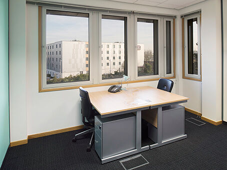 Office Space Bath Road - Image 7