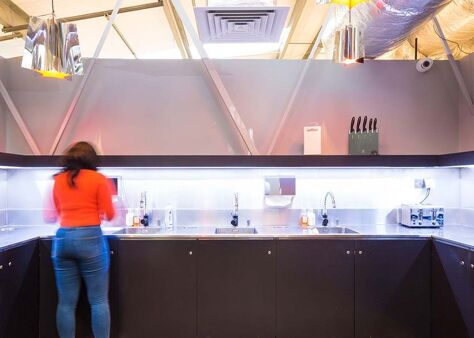 Office Space Le Bureau - Image 5