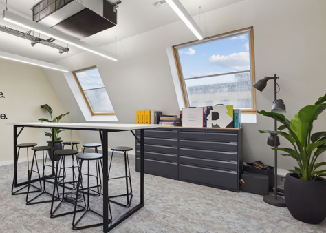 Office Space Thirty Lighterman - Image 11