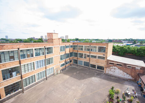 Office Space Stewart Street Business Lofts - Image 1