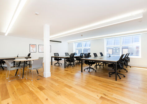 Office Space 12-14 Berry Street - Image 4