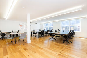 Office Space 12-14 Berry Street - Image 4