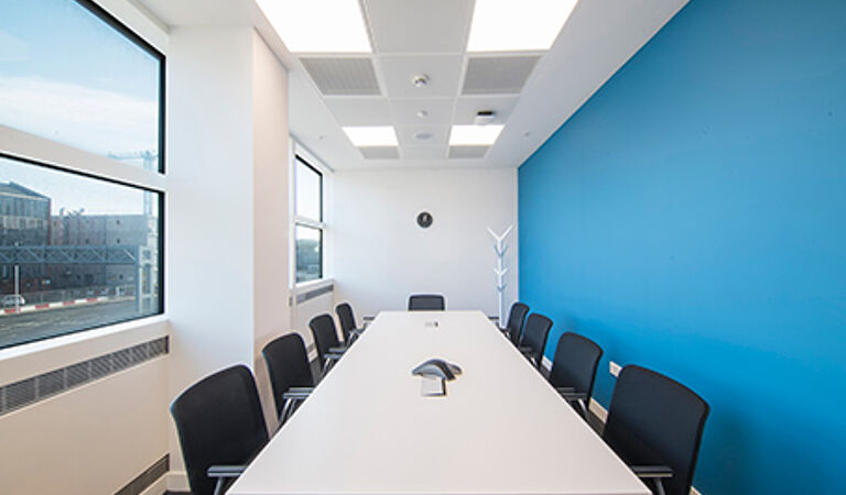 Office Space Heathrow, Terminal 3 - Image 3