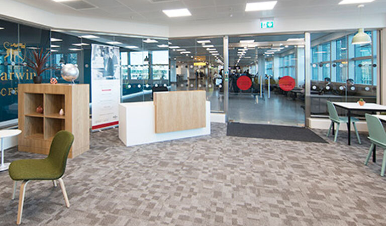 Office Space Heathrow, Terminal 3 - Image 2