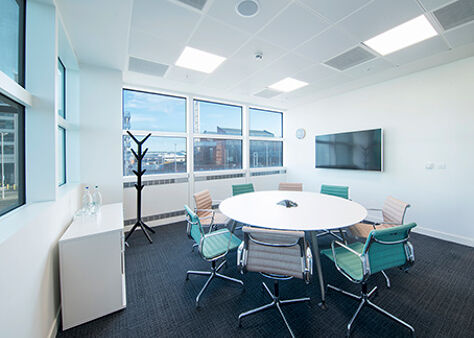 Office Space Heathrow, Terminal 3 - Image 10