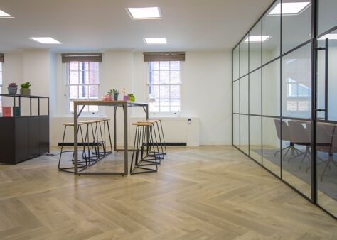 Office Space 48 George Street - Image 4