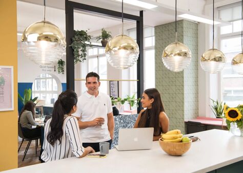 Office Space Leeming Building - Image 6