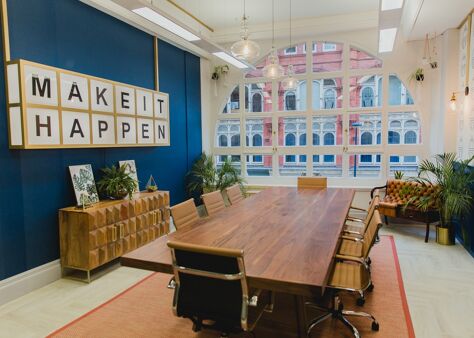 Office Space Leeming Building - Image 3