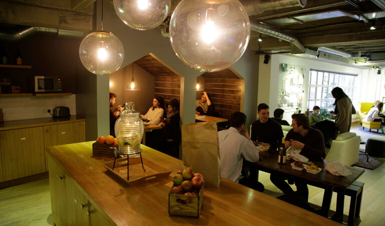 Office Space 2 Bath Place - Image 3