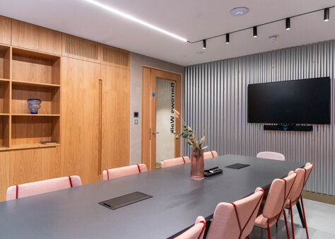 Office Space Huckletree Kensington - Image 3