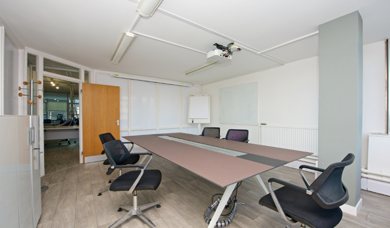 Office Space Metro House, Chichester - Image 3
