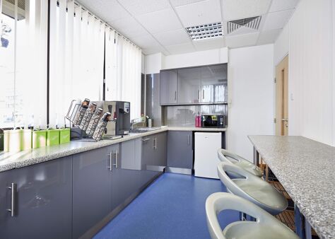 Office Space Solar House - Image 3