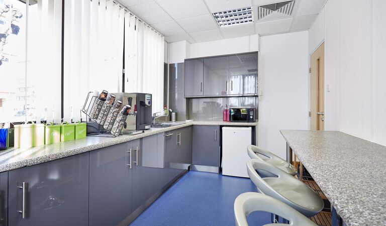 Office Space Solar House - Image 3