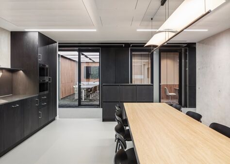 Office Space Blockchain House - Image 7